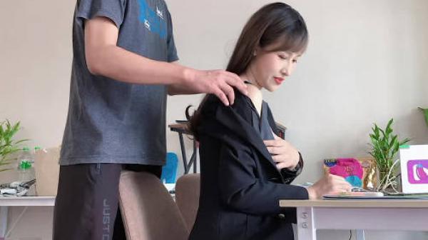 巨乳泰国女中介为了业绩被动潜规则